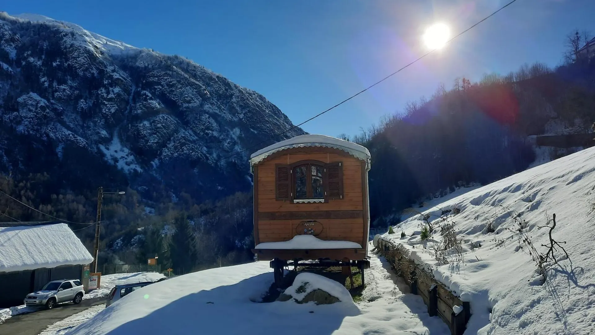 Chalet Villa Roulotte Ancolie Gèdre